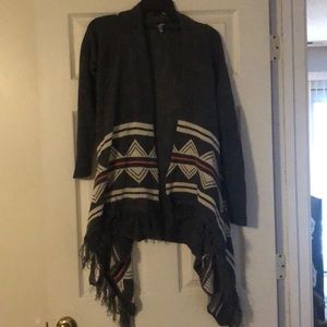 SUPER CUTE CARDIGAN!!